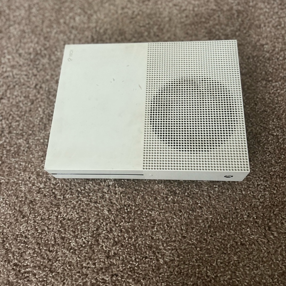 Xbox one console - Picture 2 of 3